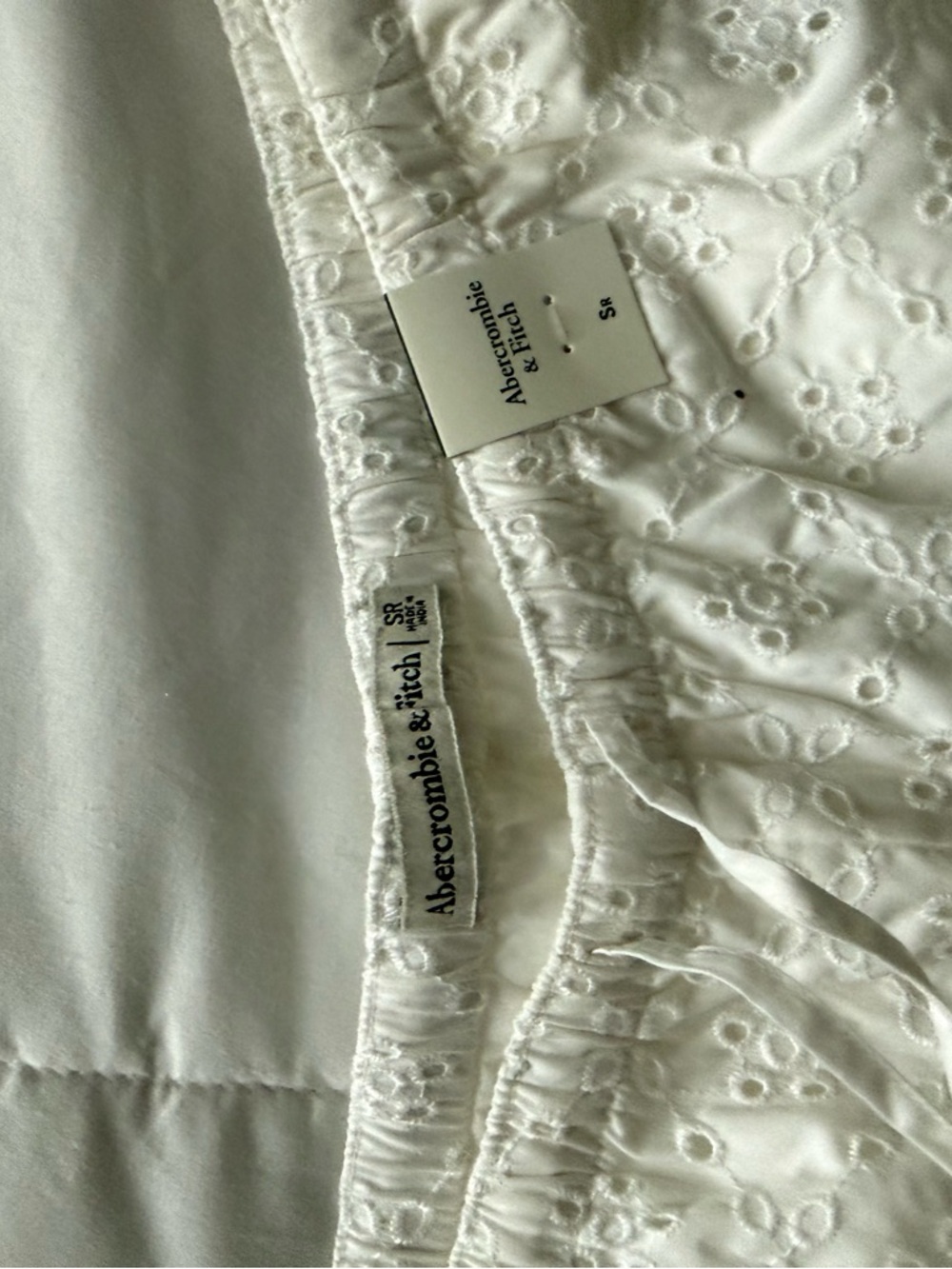 Abercrombie & Fitch White Eyelet Drawstring pants - Picture 4 of 5